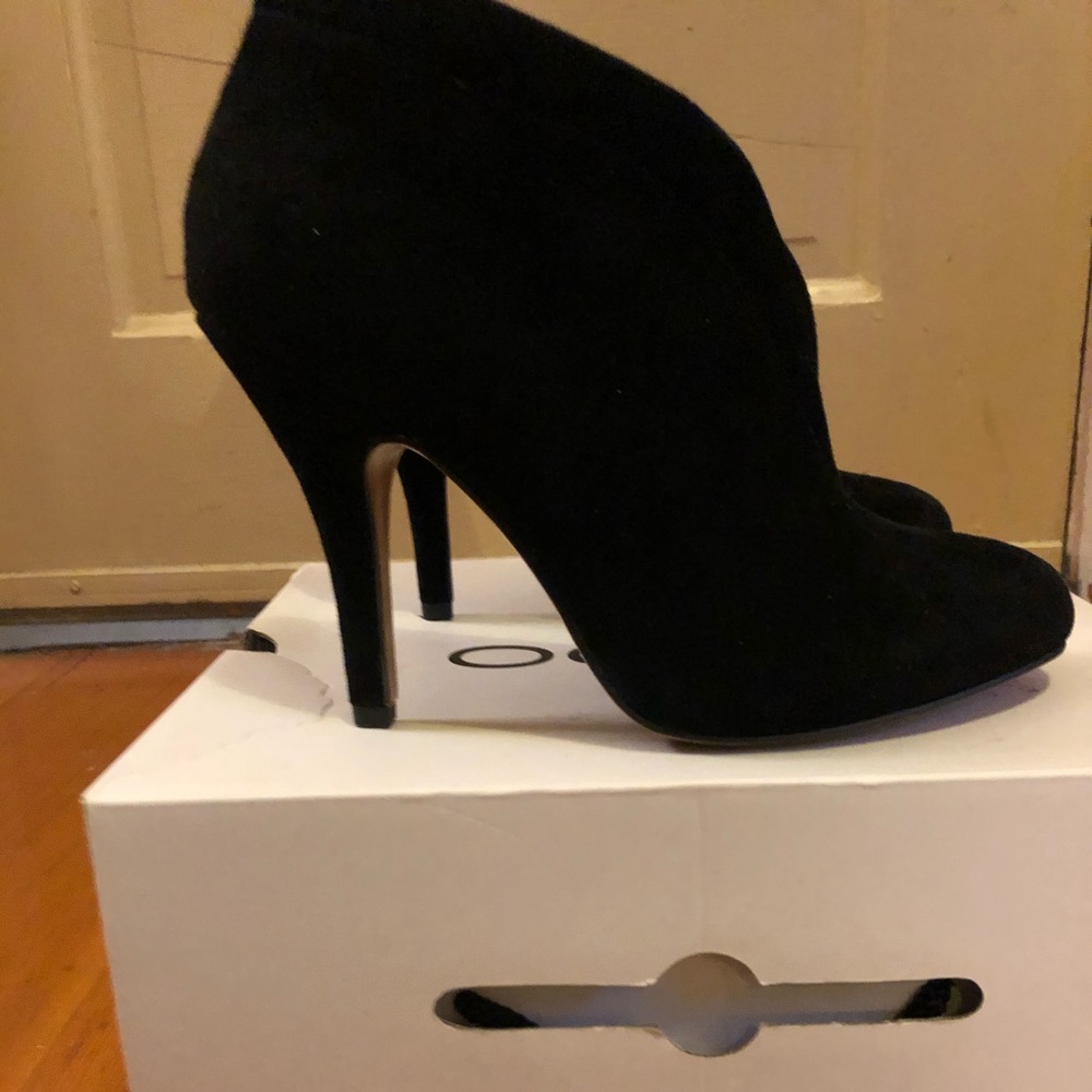 ALDO heeled bootie size 7